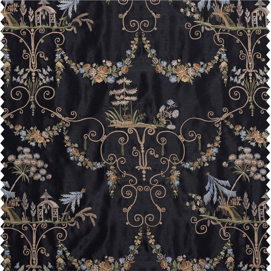 Tissu d'ameublement brodé d'inspiration extrême-orientale