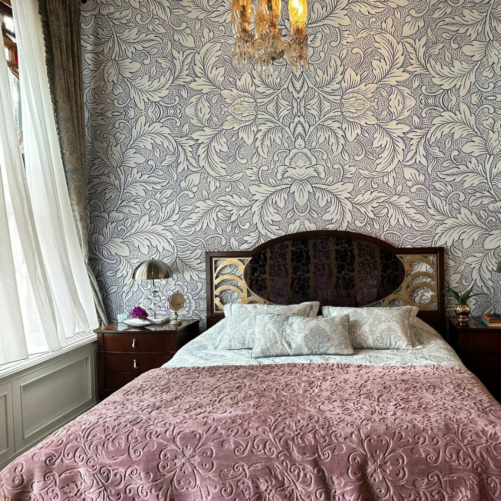 Papier peint damas oriental de la chambre de Sacide (Ayşe Gül Cengiz), série Yüz Yıllık Mucize