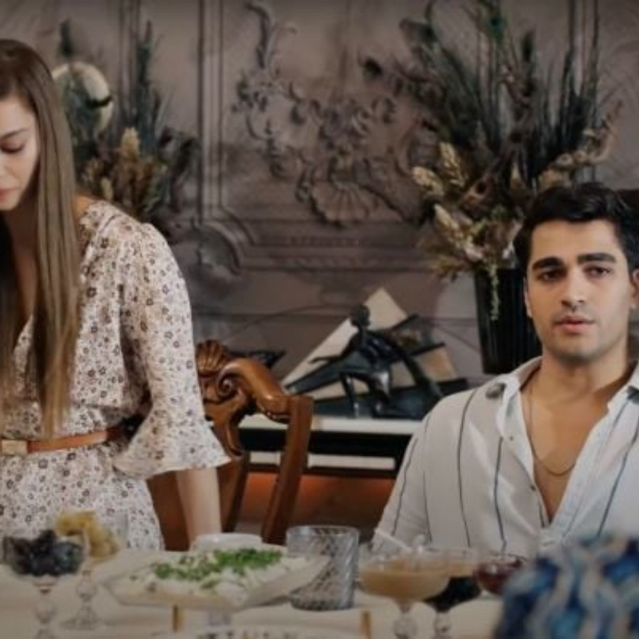 Papier peint à lattes de la salle à manger, série Yalı Çapkını