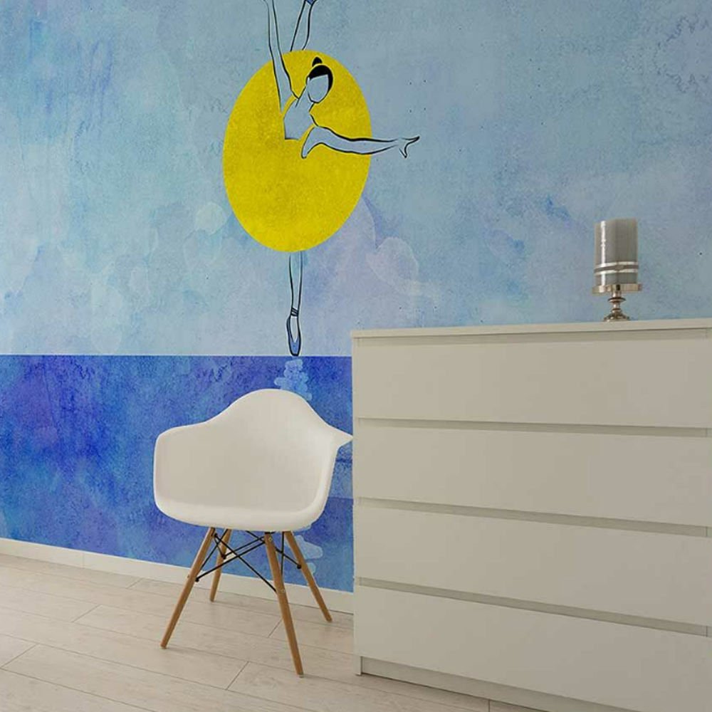 Papier peint ballerine en robe jaune