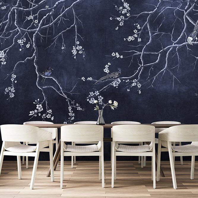 Papier peint fleurs de sakura sur fond bleu marine