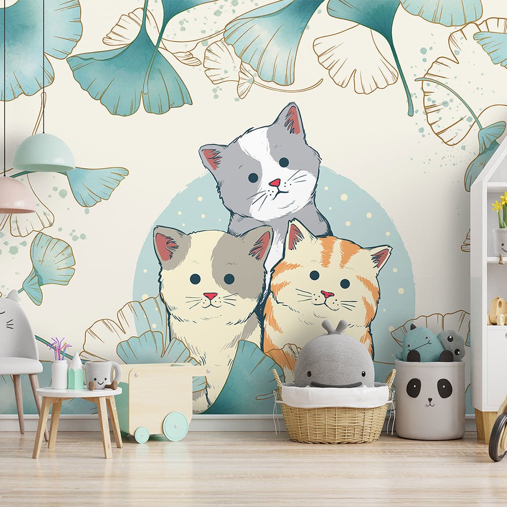 Papier peint trois petits chats complices parmi les feuilles bleues