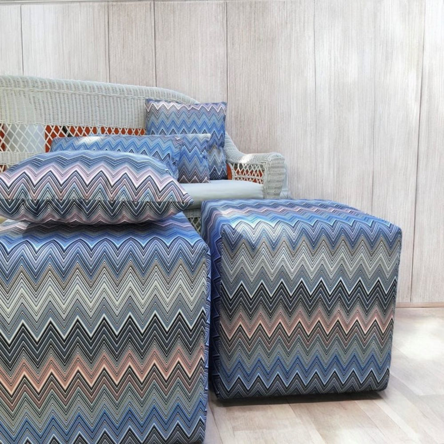 Pouf à motif zigzag bleu