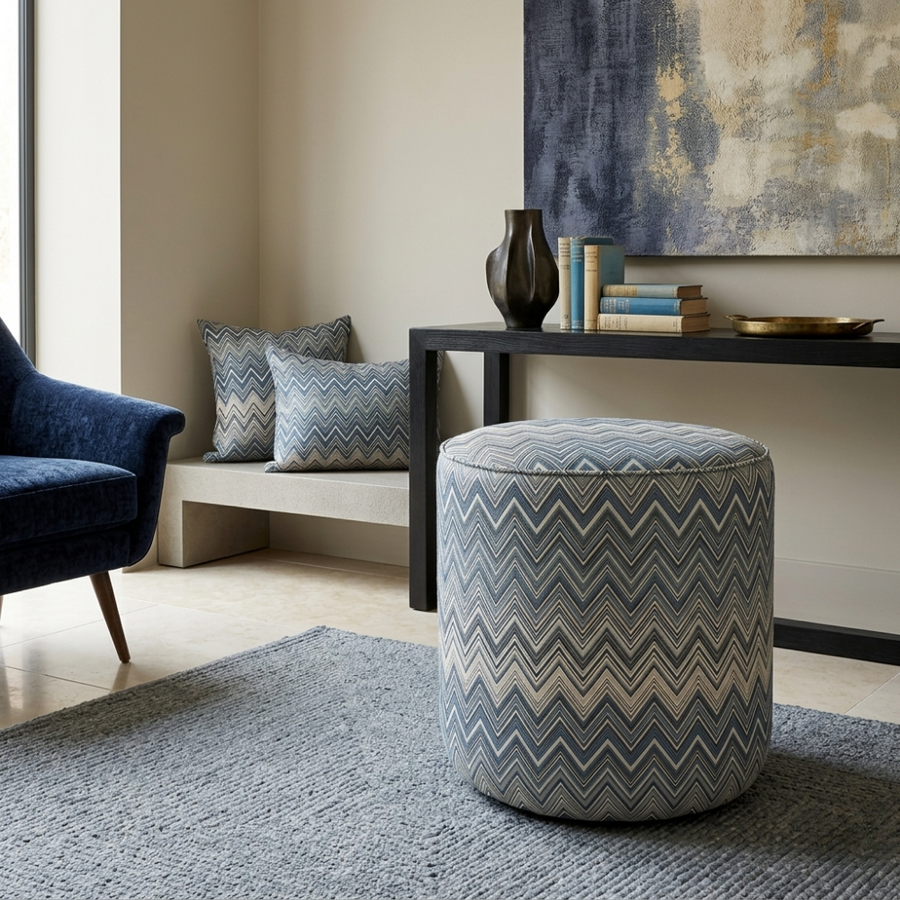 Pouf et coussin à motif zigzag bleu