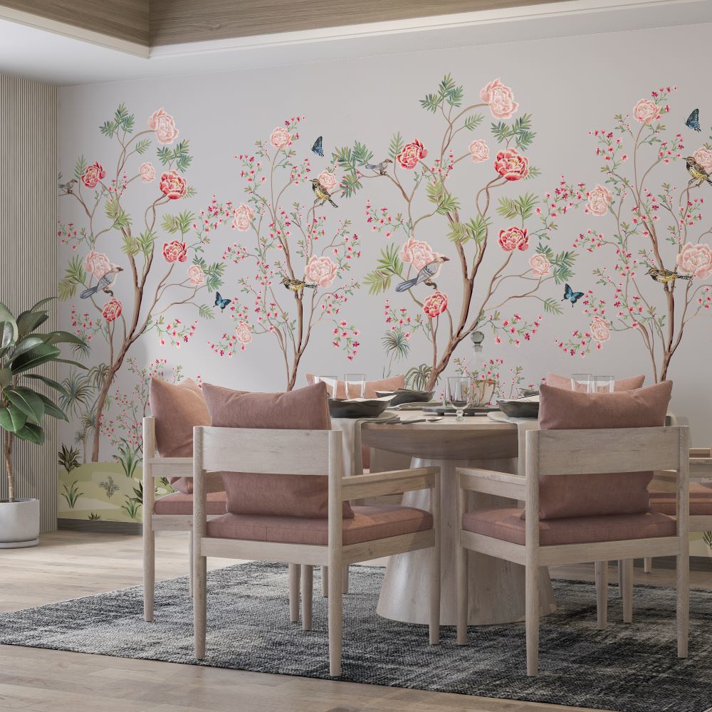 Pembe çiçekli dallar ile kuş ve kelebek desenli duvar kağıdı