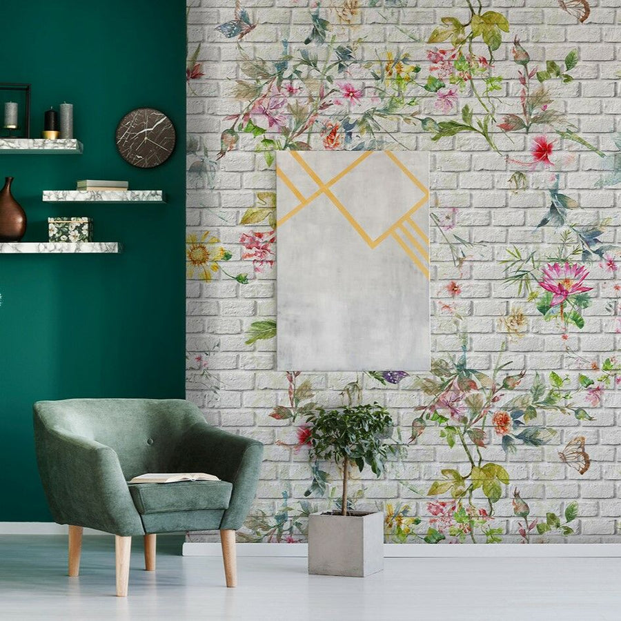 Papier peint fleurs sur un mur de pierre