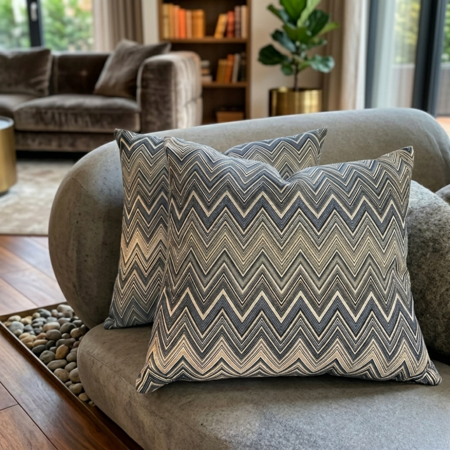 Coussin à motif zigzag gris et beige